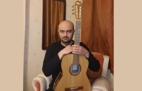 «هومن موسوی» نوازنده گیتار درگذشت