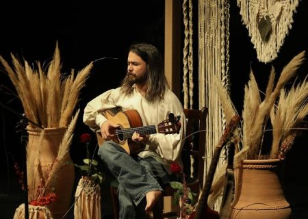 نوازنده گیتار: موسیقی بی‌کلام در ایران هنوز جایگاه خود را پیدا نکرده است
