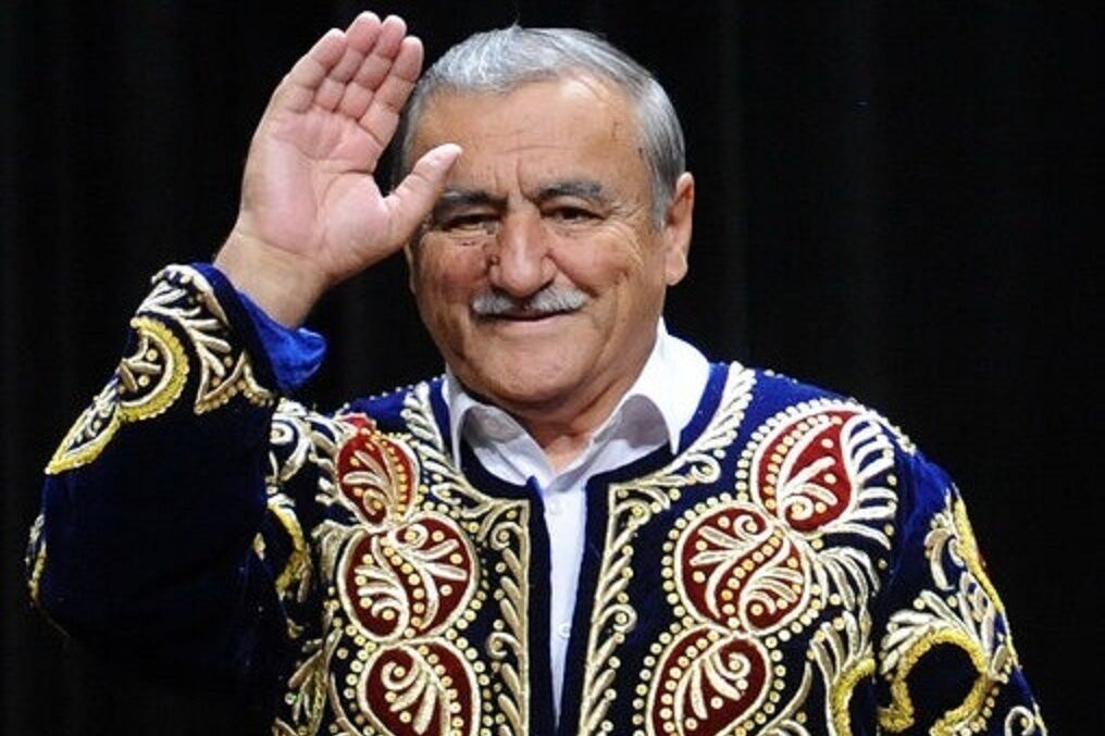 یادی از ستاره تابناک موسیقی تاجیکستان با «شاه پناهم بده» و «دور مشو»